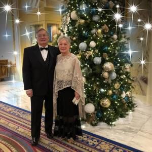 Meet your Posher, Gloria